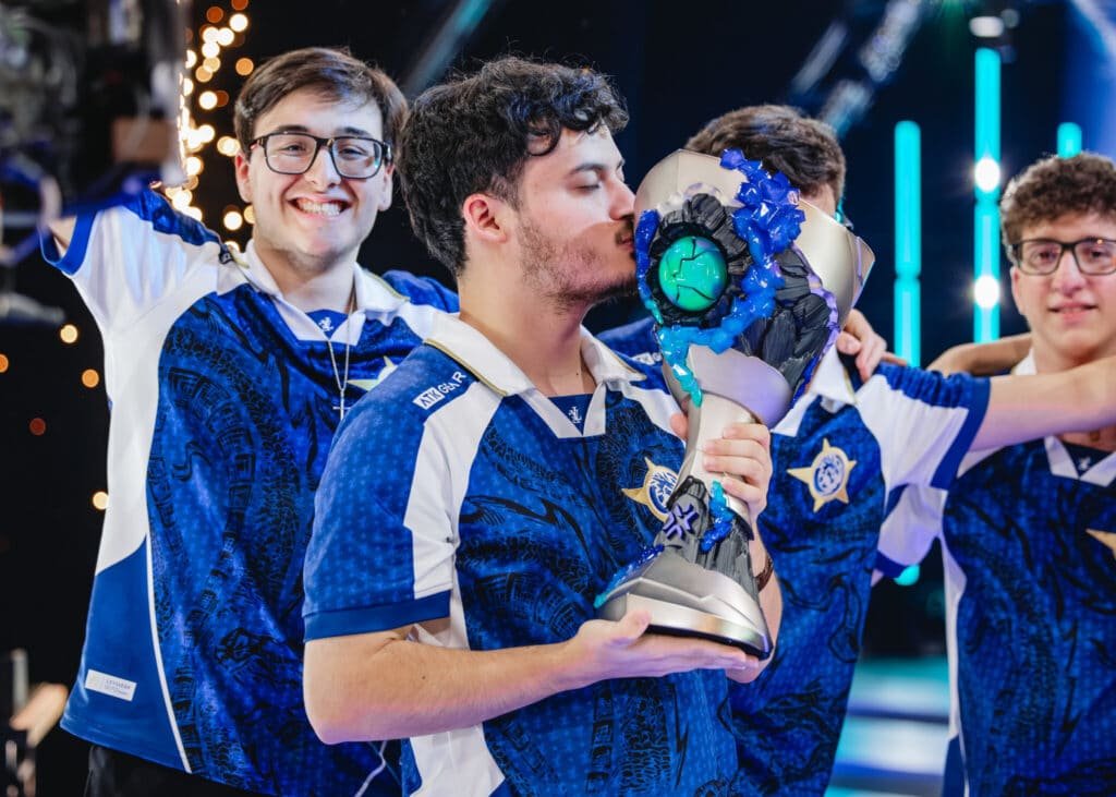 leviatan kingg masters londres com troféu