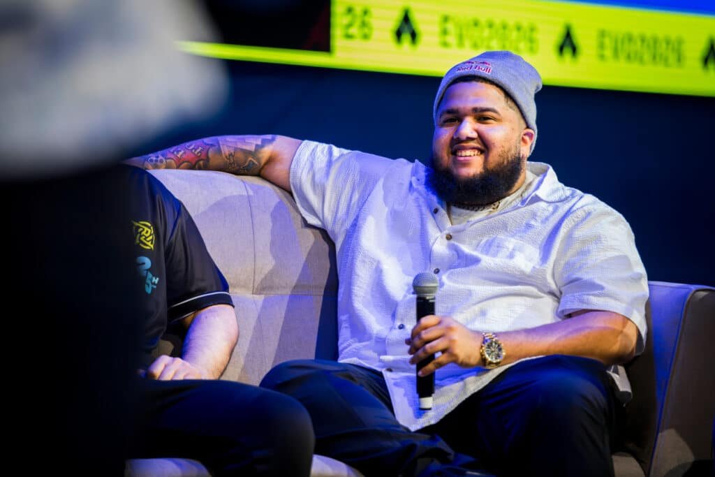 MenaRD sorri para Evo em Las Vegas, Nevada, EUA, em 26 de junho de 2026. // Todd Gutierrez / Red Bull Content Pool // SI202606270014 // Uso apenas para uso editorial //