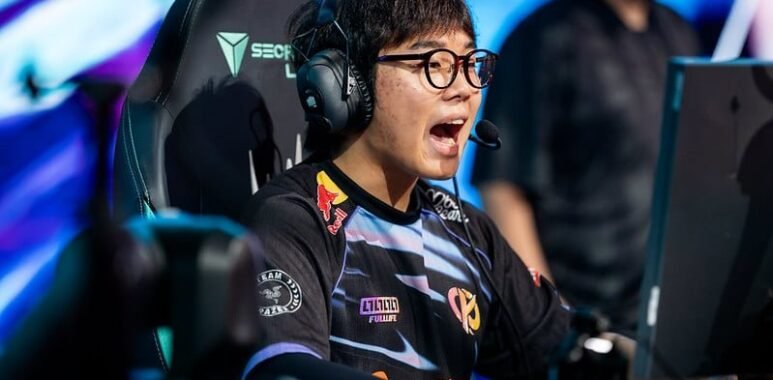 AI vs expert: Return of the bots for LEC week three predictions