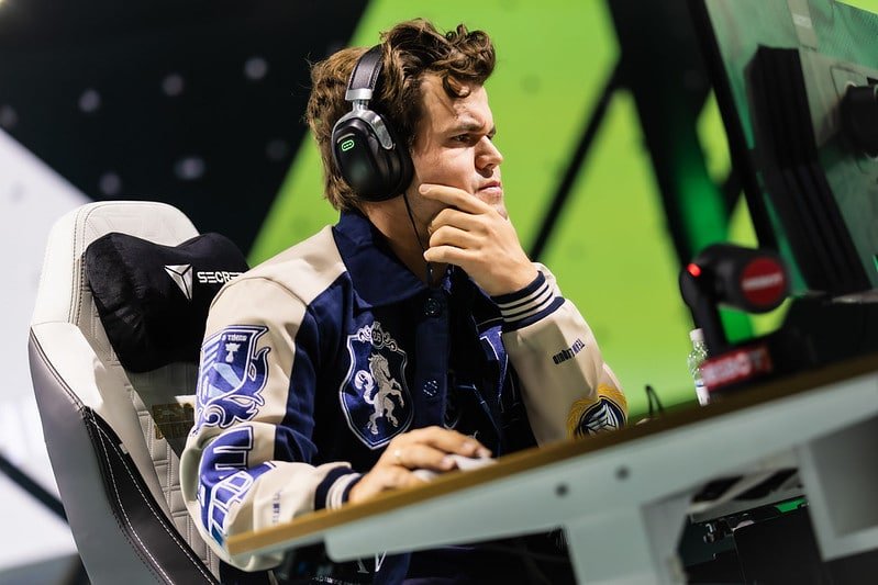 Magnus Carlsen, representando o Team Liquid no torneio Esports World Cup 2025 Chess