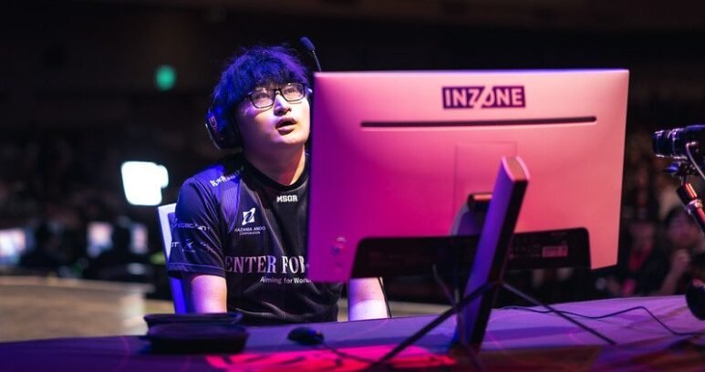 Hurt at GENESIS X2 Ultimate Championship