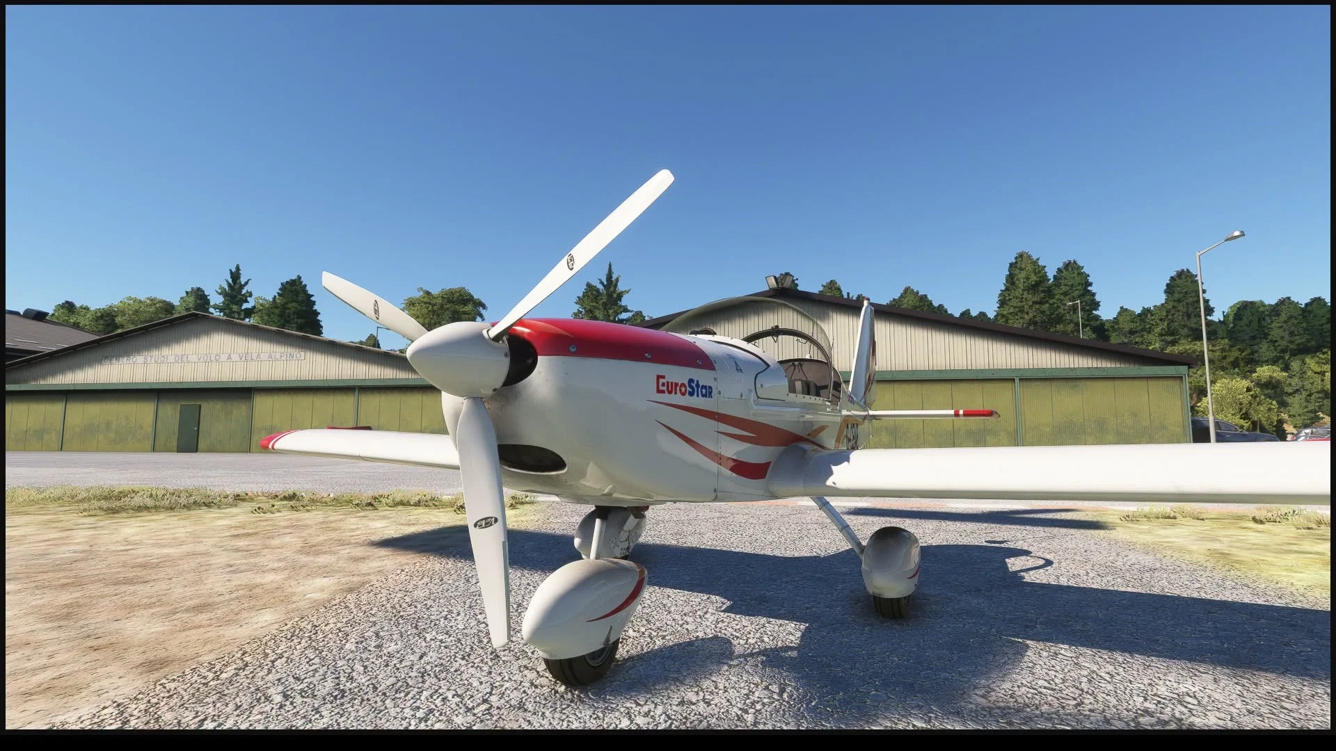 Uma cena de simulação de vôo: Microsoft Flight Simulator EV-97 EuroStar