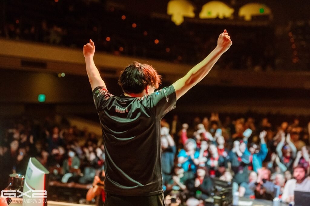Hurt vence Ultimate Genesis X2