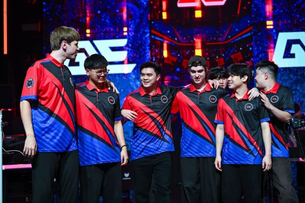 Foto da GLOBAL Esports no 2026 VCT Pacific Stage 2, onde completaram uma reviravolta histórica contra o Nongshim RedForce para erguer o troféu e solidificar sua vaga na Champions Shanghai.